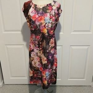 💞eci flowered sheath dress